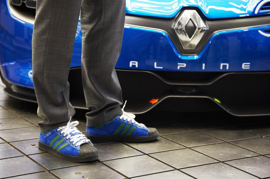 Детали экстерьера Renault Alpine A110-50 Concept 2012 года  (фото 42 из 105)